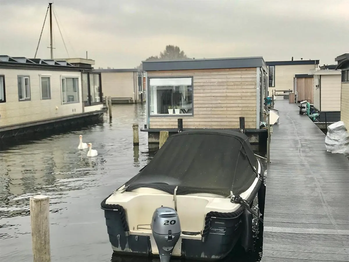 Botel Quiet Waterloft Near Amsterdam And Schiphol Ws17 Hotel Aalsmeer